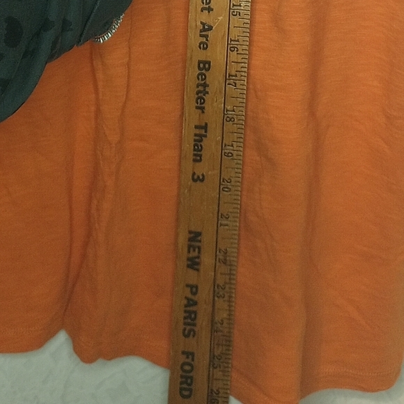 Blue Avenue Blouse‎ - Picture 3 of 8